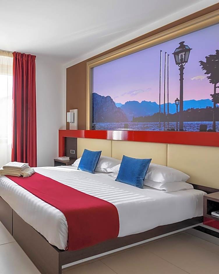 Kairos Garda Hotel