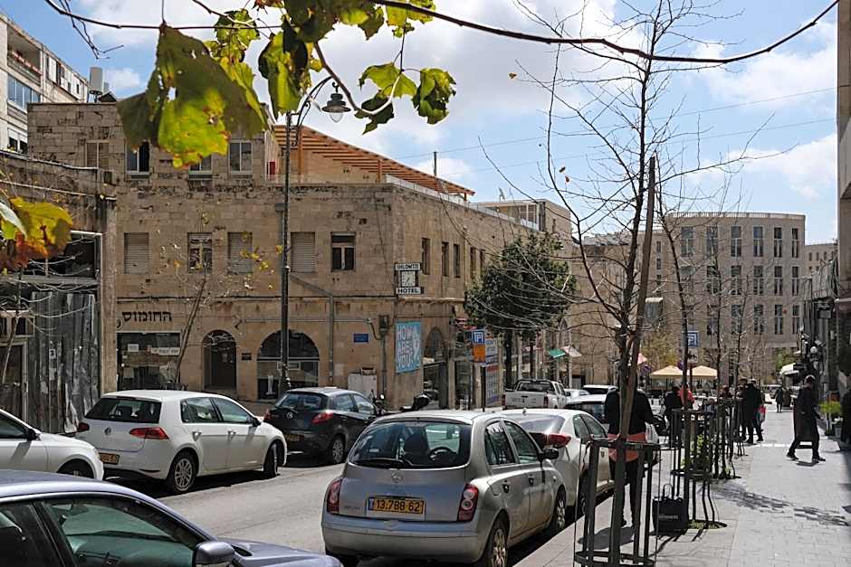 Shlomtzi Hotel