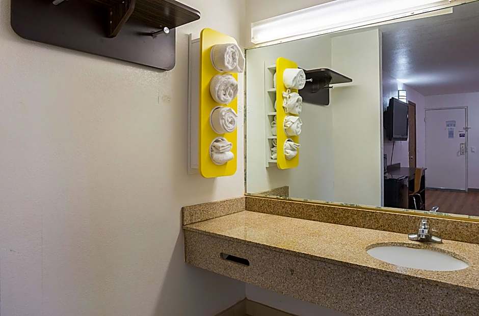 Motel 6-Brinkley, AR