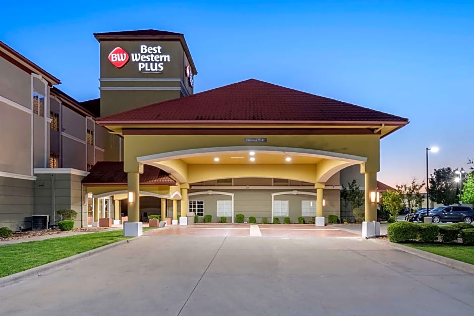 BEST WESTERN PLUS Monica Royale Inn & Suites