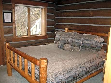 Two Bedroom Cottage - Aspen