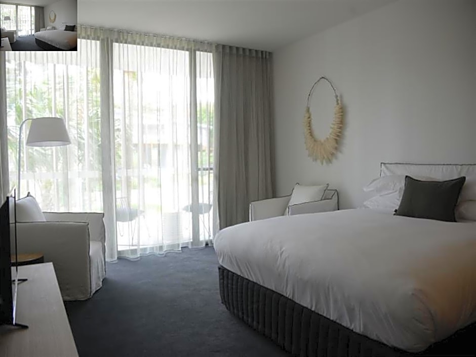 Photo 1 of 3 of Standard Suite