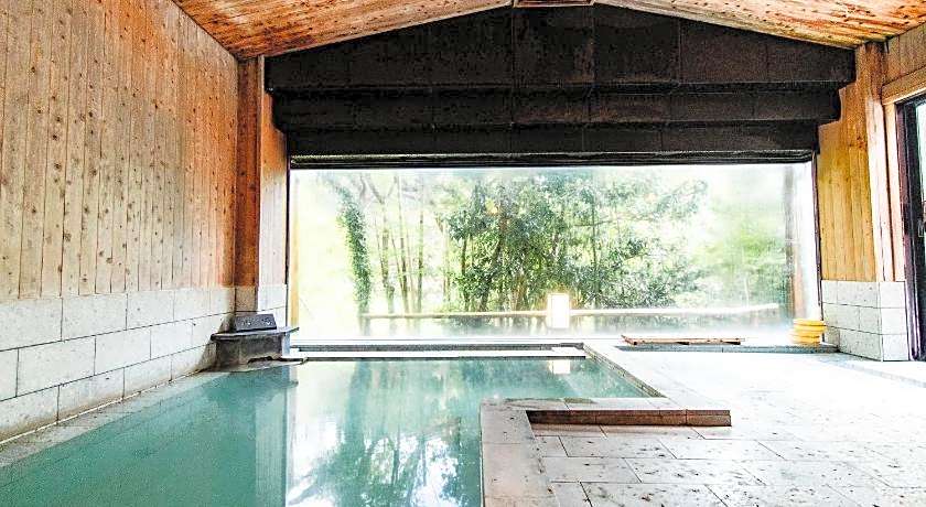 Kirishima Momijidani Seiryuso