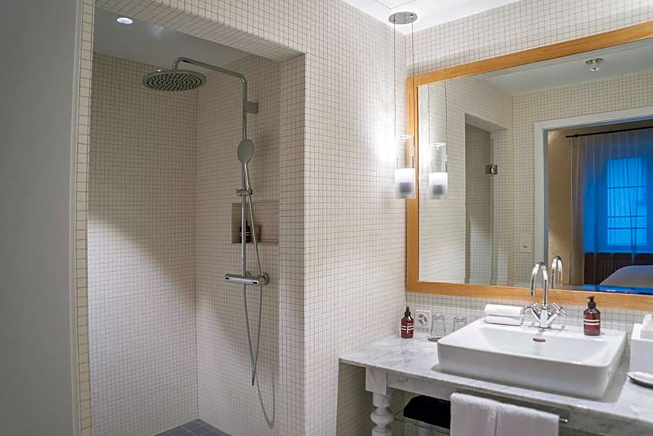 CASPAR Swiss Quality Hotel