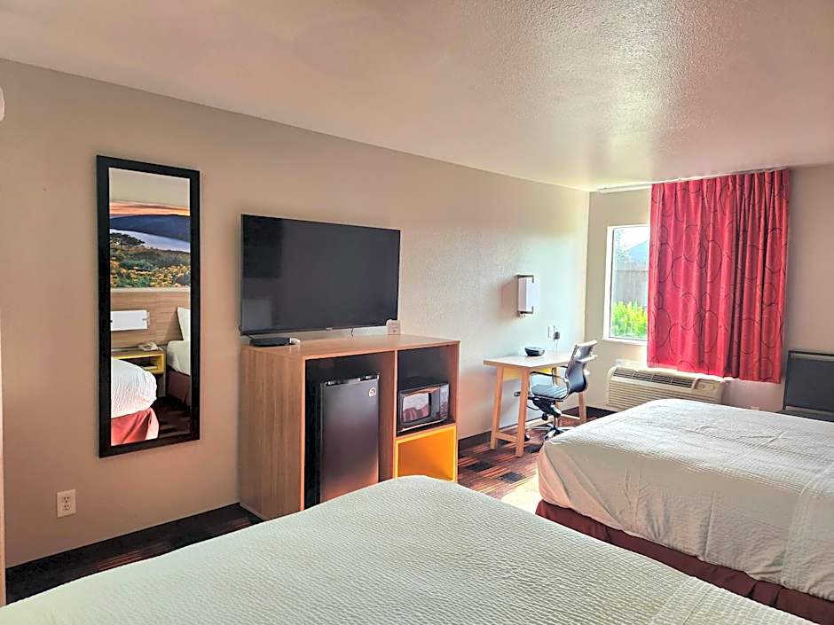 Days Inn by Wyndham Lumberton