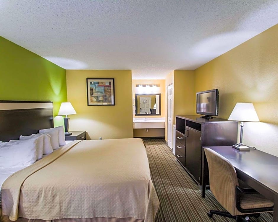 Quality Inn University