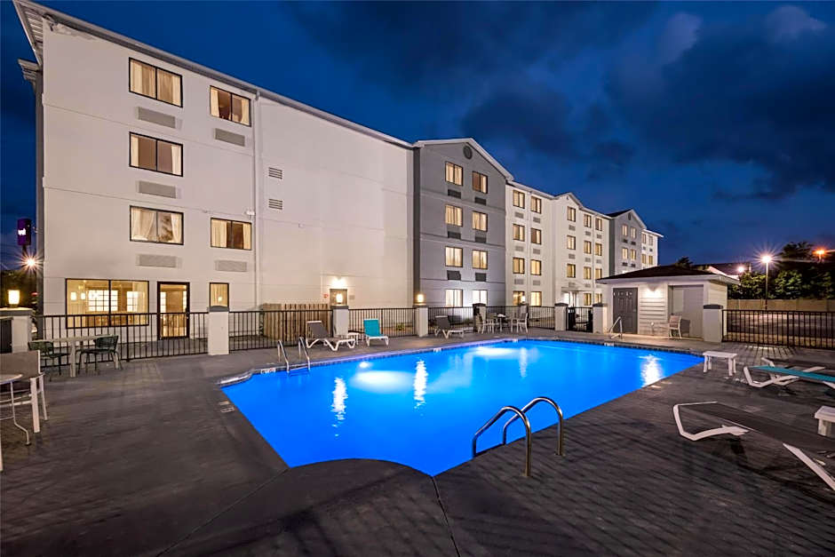 Spark by Hilton Biloxi Ocean Springs