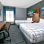 La Quinta Inn & Suites by Wyndham Jacksonville TX