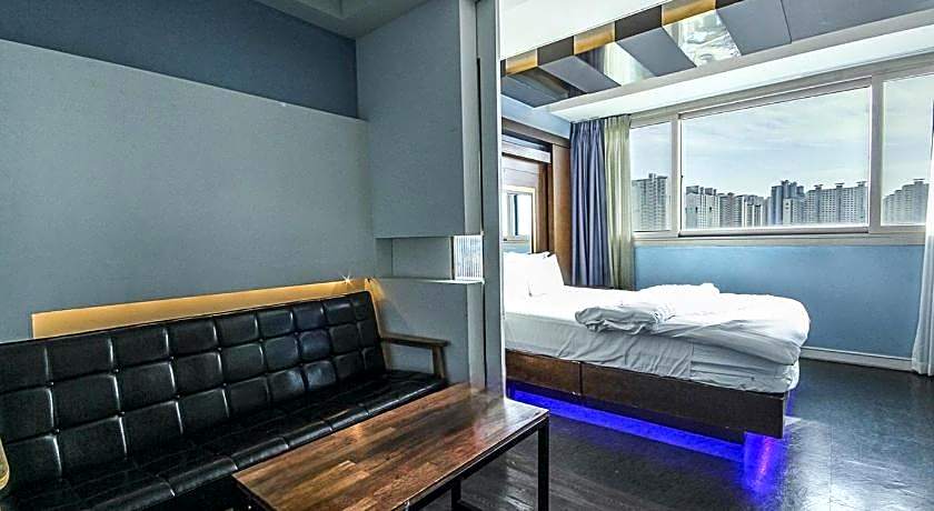 Hwamyeong Sky Hotel