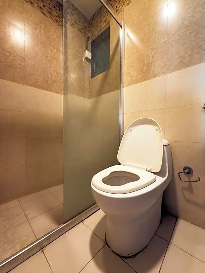 Royal Palm - Hotel Near Udaipur Railway Station
