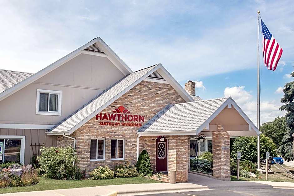 Hawthorn Extended Stay by Wyndham Green Bay