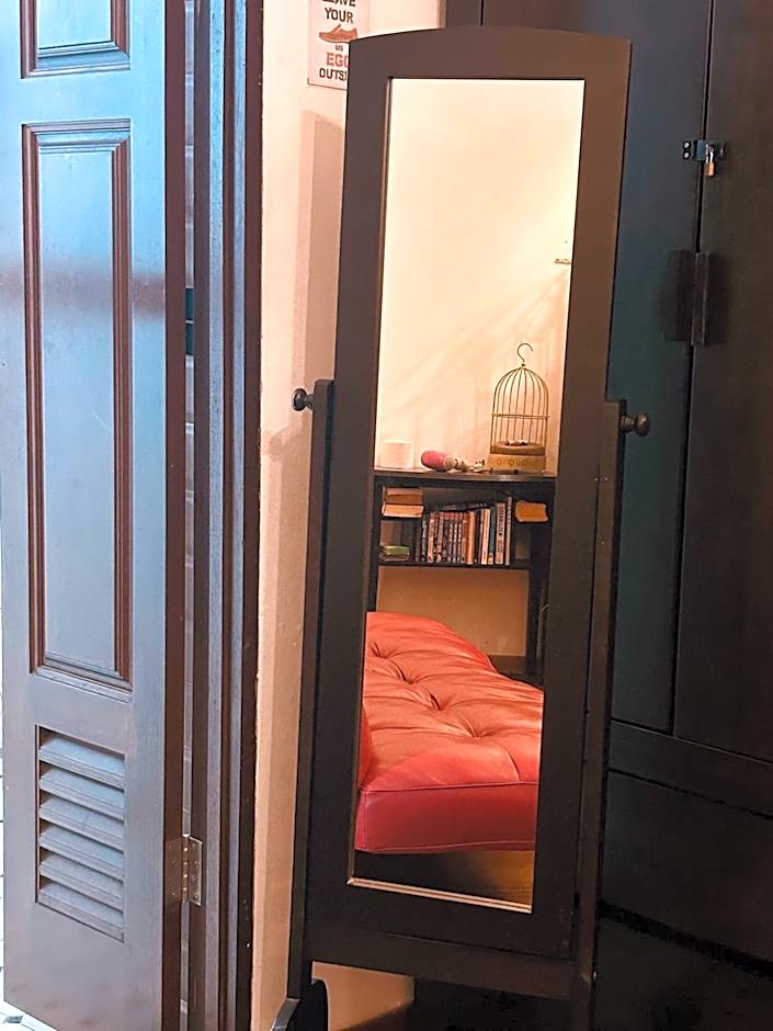 New Great Shanghai Female Hostel