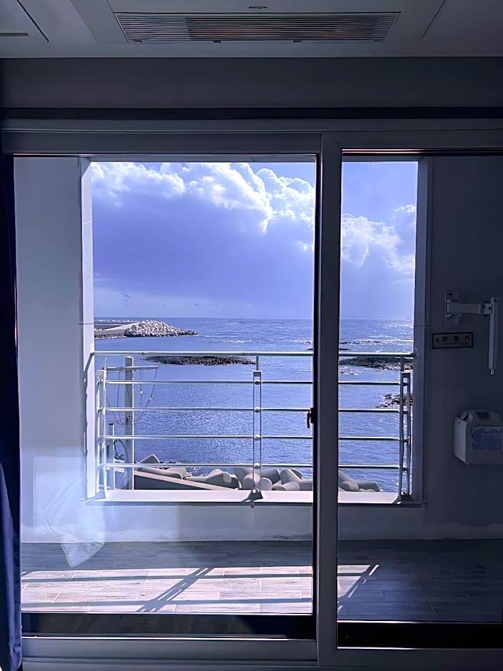 HOTEL52