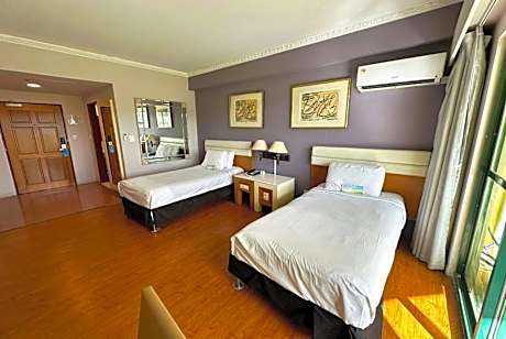 Twin Room - Non-Smoking