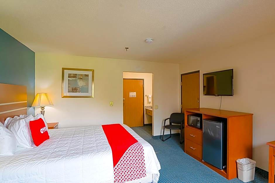 OYO Hotel Redwood Falls near Jackpot Casino