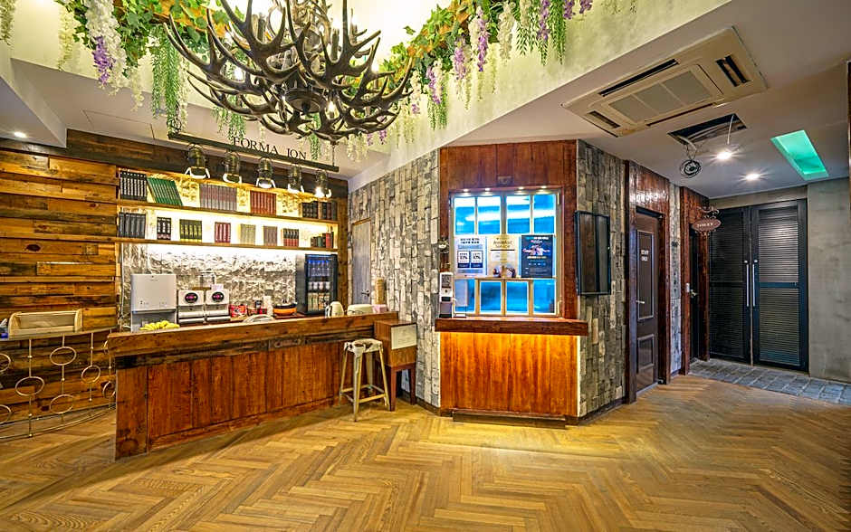 February Boutique Hotel Hwanggeum