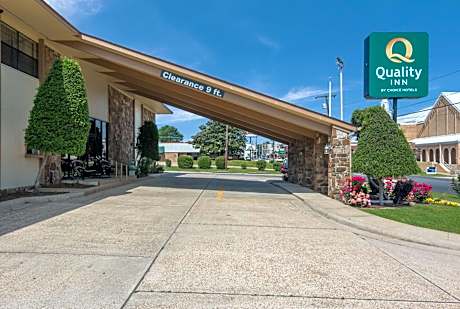 Quality Inn Magnolia