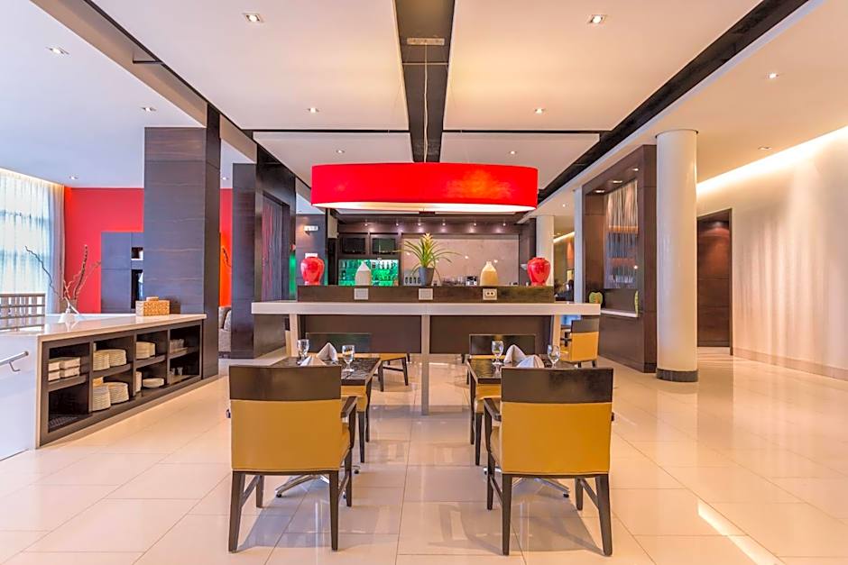 Courtyard by Marriott Panama Metromall