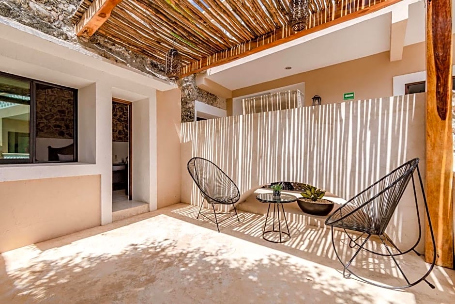 Hotel Colonial Zaci by GuruHotel