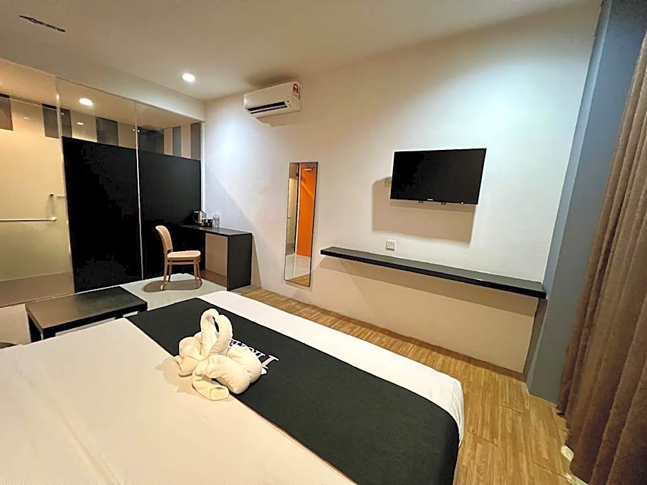 1 Hotel Taman Connaught