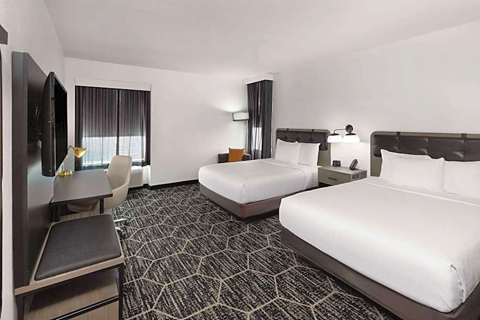 La Quinta Inn & Suites by Wyndham Austin Parmer/Tech Ridge