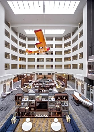Holiday Inn Montreal Longueuil by IHG