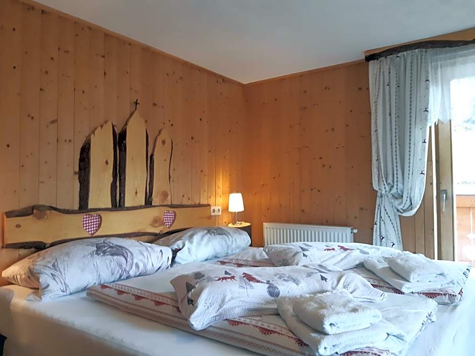 Bed & Breakfast Dolomiti Bey Haus Pinter