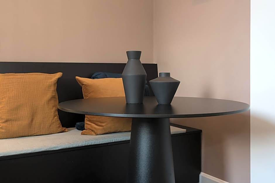 City centre studio canal belt