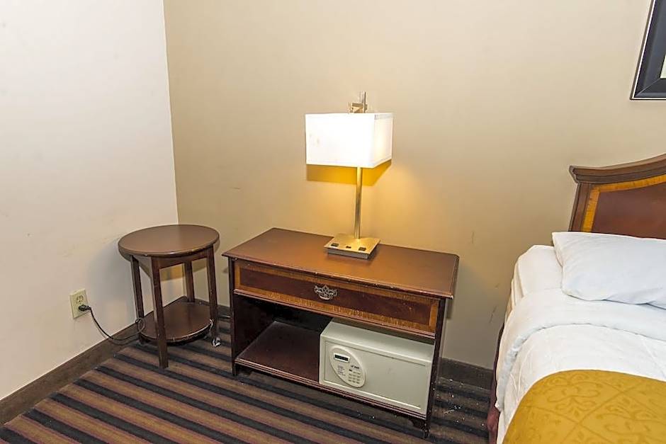 NORTHEAST GARDEN INN.
