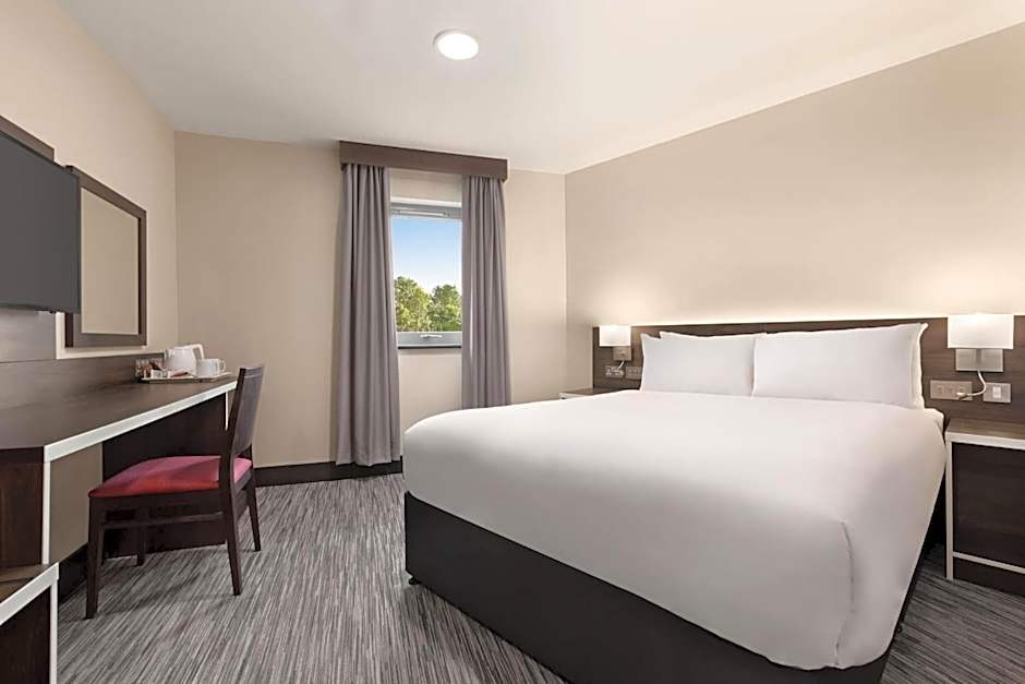 Ramada by Wyndham Cobham