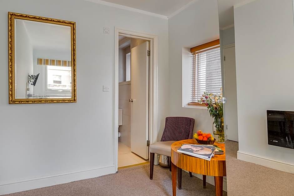 1 Lexham Gardens Hotel