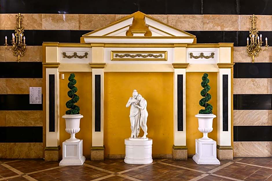 Imperial Palace Hotel