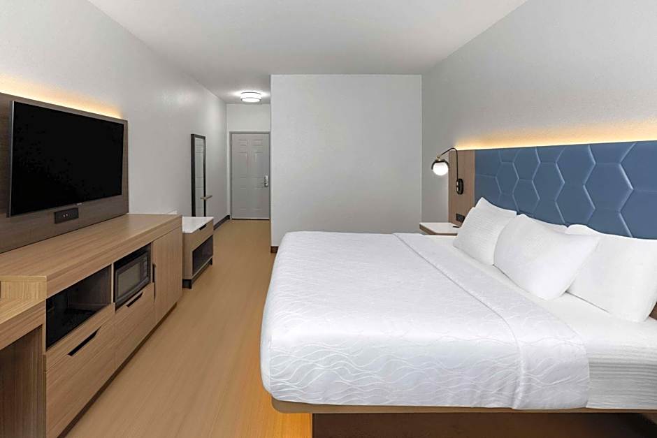 La Quinta Inn & Suites by Wyndham San Antonio Northwest