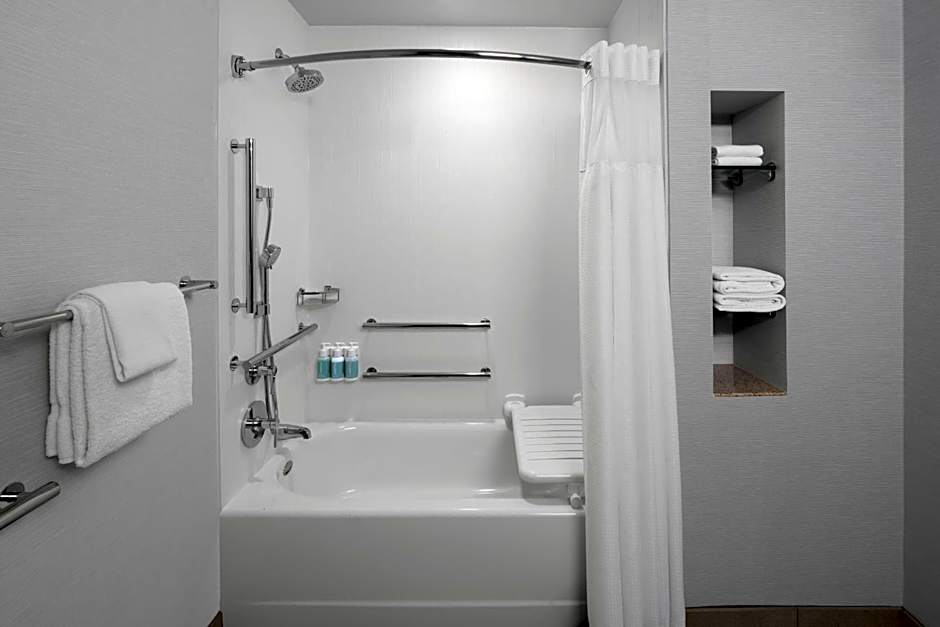 Courtyard by Marriott Santa Clarita Valencia