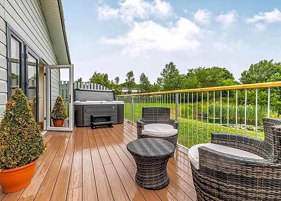 Flaxton Meadows Luxury Lodges