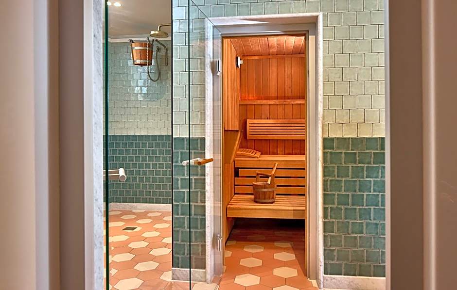 The July - Boat & Co