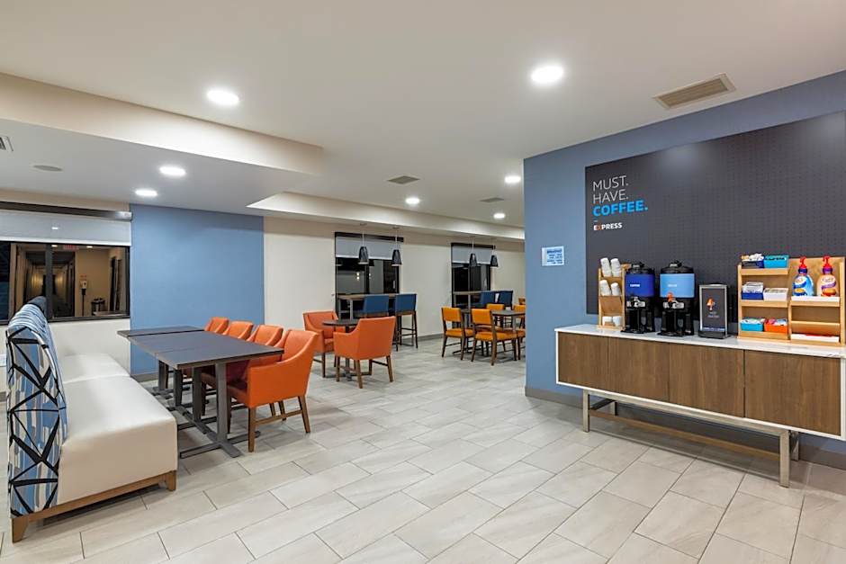 Holiday Inn Express Rochester South Mayo Area By IHG