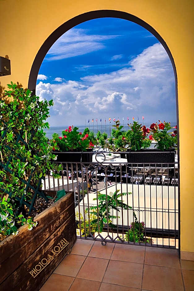 Hotel Ristorante Miralago