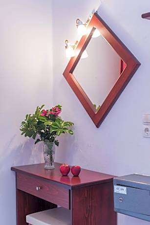 Standard Triple Studio Pool View