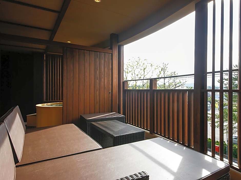 Awaji Hamarikyu Takumi