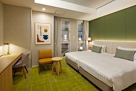 Premium Twin Room - Non-Smoking