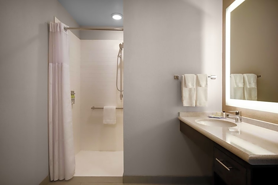 Staybridge Suites Holland By IHG