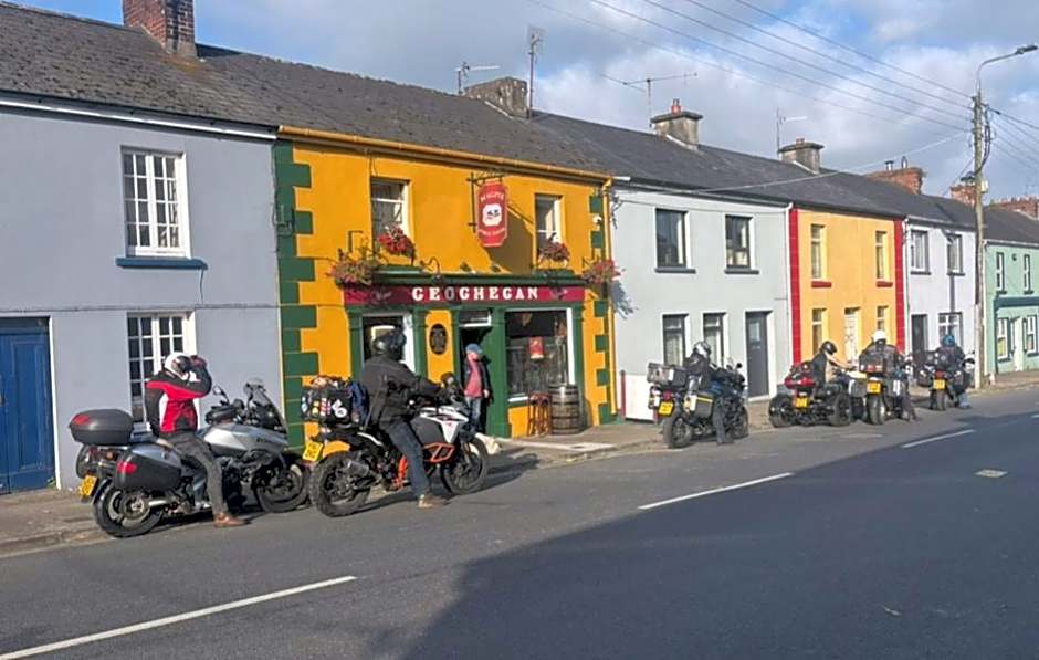 Geoghegans Magpie Bar and B&B