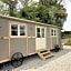 Stunning Shepherds Hut with Superb Views & Fire Pit near a Superb Gastro Pub