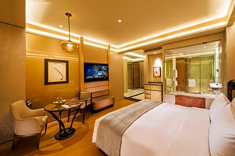 Resort King Premier View Room