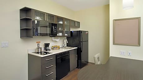 One-Bedroom King Suite