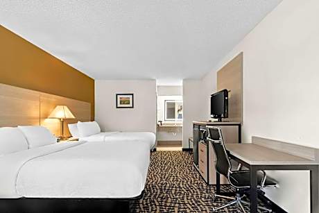 Queen Room with Two Queen Beds - Smoking