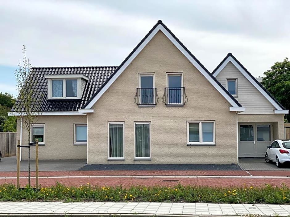 Zoutelande,modern verblijf bij de zee