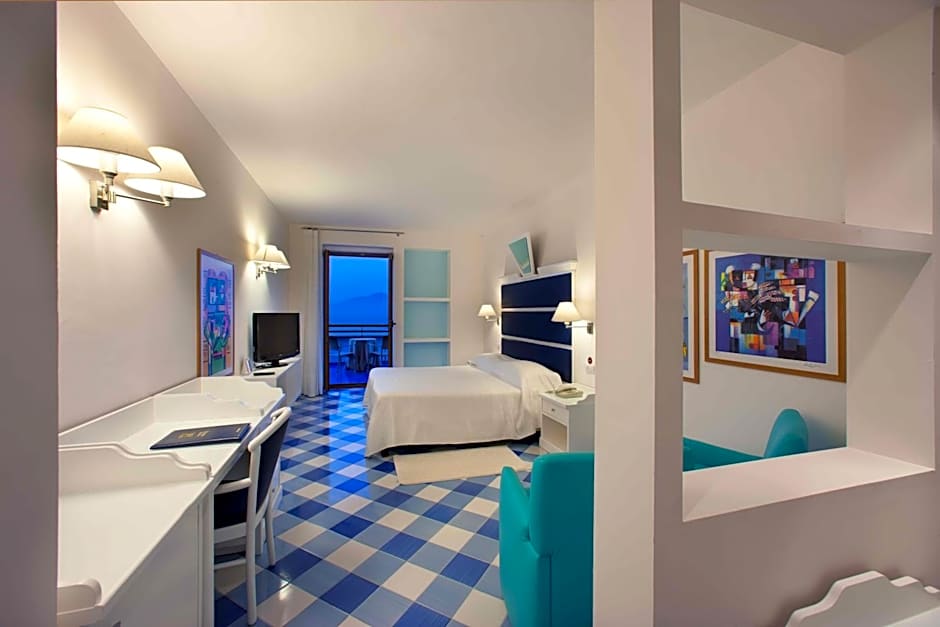 Hotel Bristol