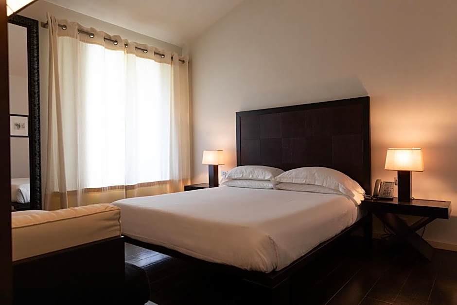 Hotel Carducci 76